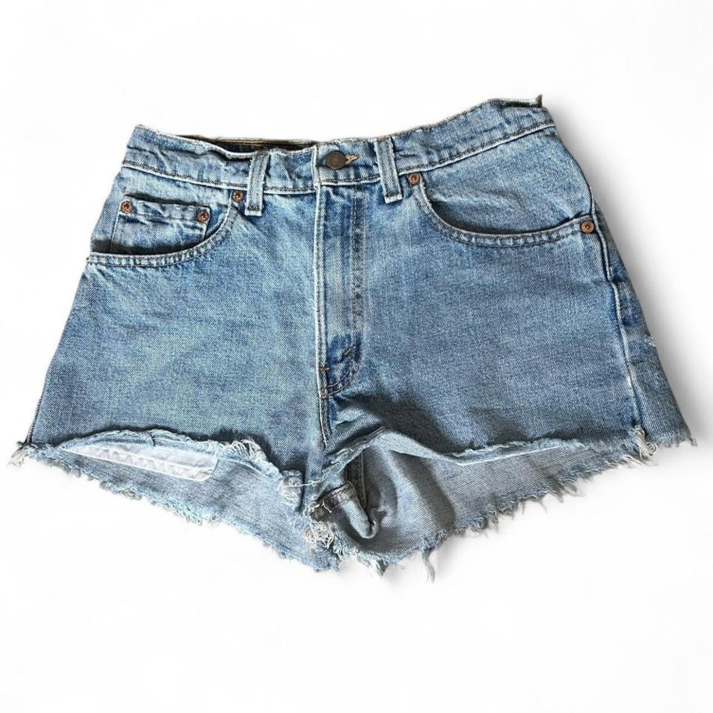 Levi's 550 Light Wash Denim Cut Off Shorts Distressed Waist 31 Summer Grunge Y2K